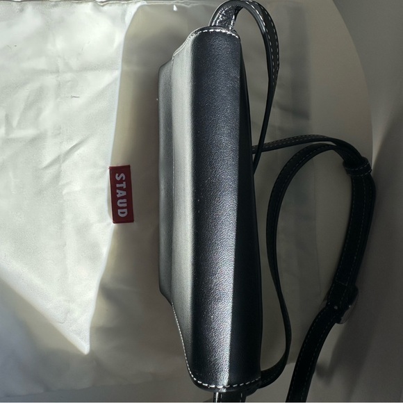 STAUD ACUTE CROSSBODY BAG - BLACK - Picture 14 of 15